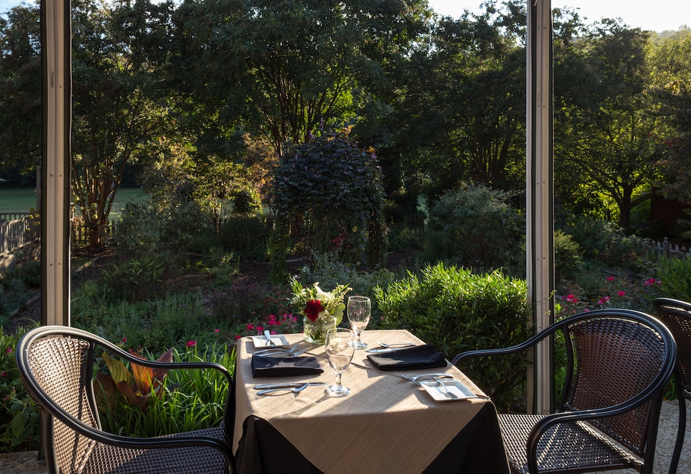 Restaurant setting at Glen-Ella Springs, one of the most romantic getaways in Georgia